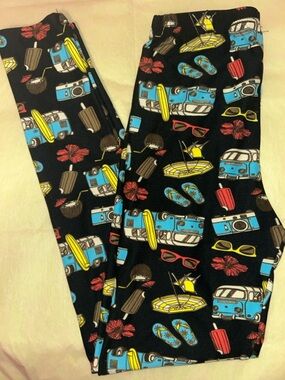 Black Summer Beach Leggings VW vans sunglasses surf flip flops 🥥 🌴 one-size